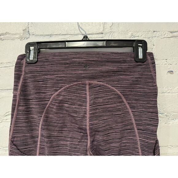 Athleta‎ ULTIMATE LINEAR LINES CAPRI - Size S - Picture 4 of 8
